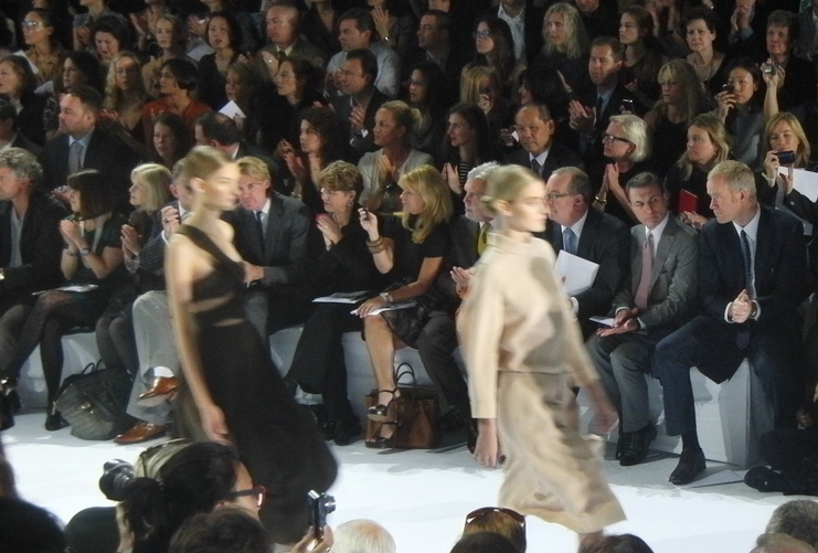 CHLOE RUNWAY