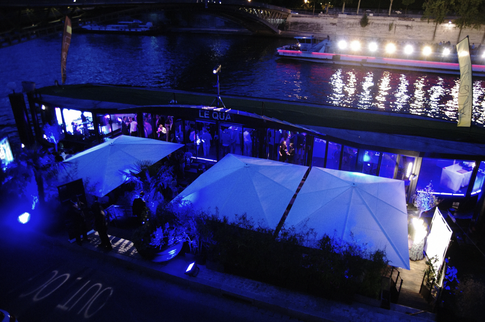 CBS OUTDOOR PARTY CBS OUTDOOR PARTY