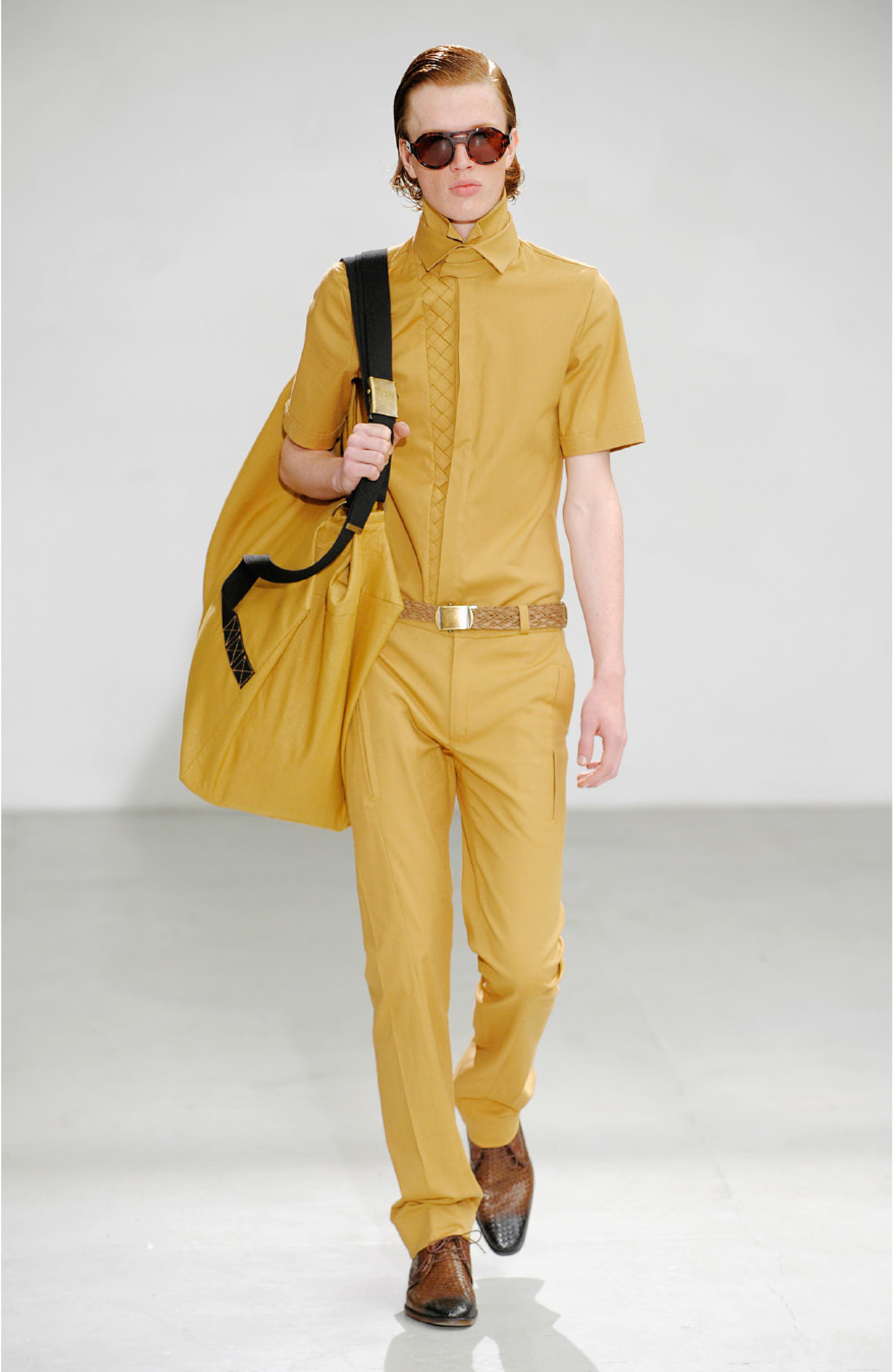 Tim Van Steenbergen image lookbook SS 2010 27 (image Etienne Tordoir)