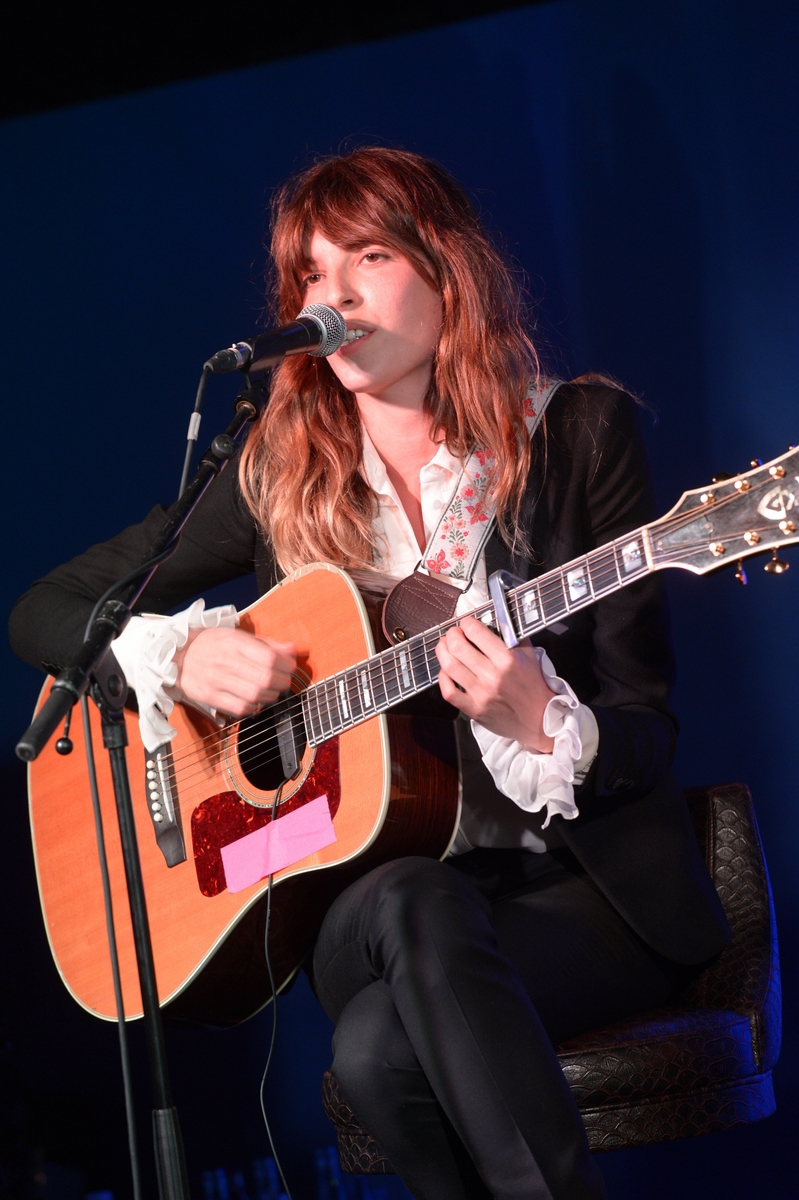 Lou  Doillon