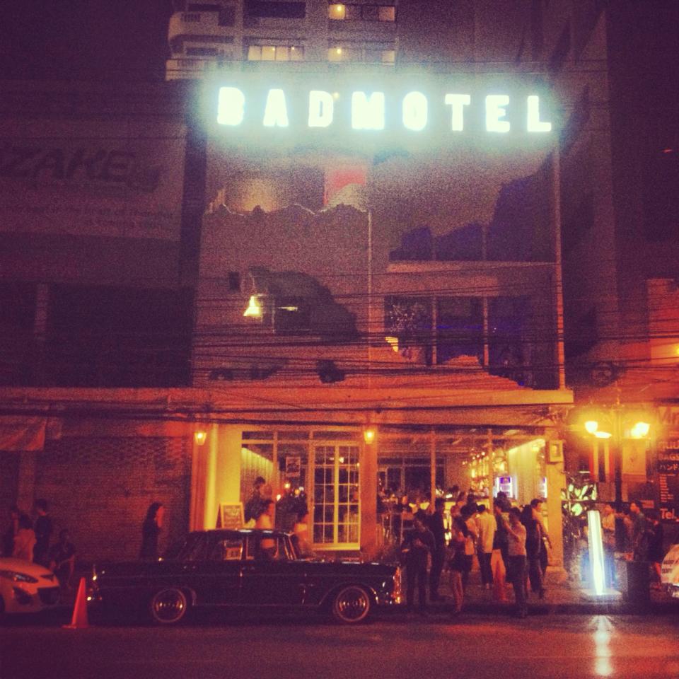 BADMOTEL