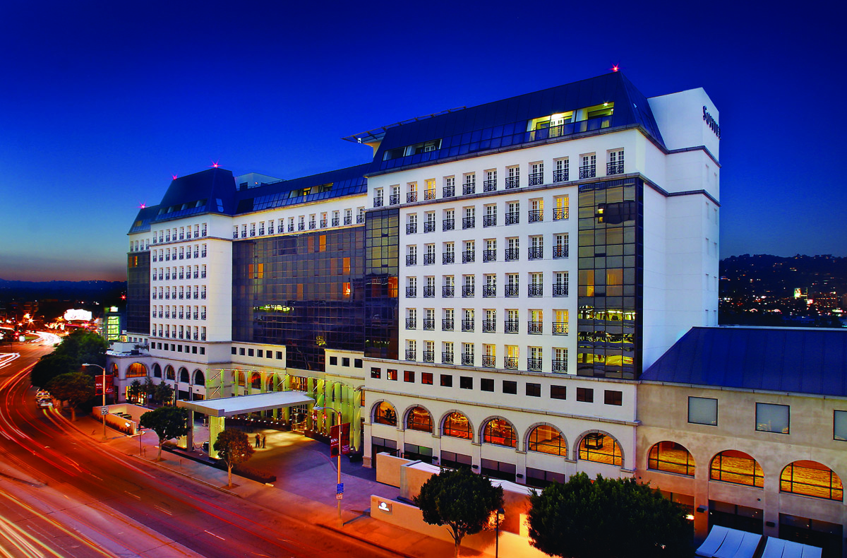 hotel-exterior-night